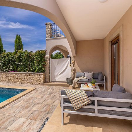 Linardići Villa Dijana East מראה חיצוני תמונה