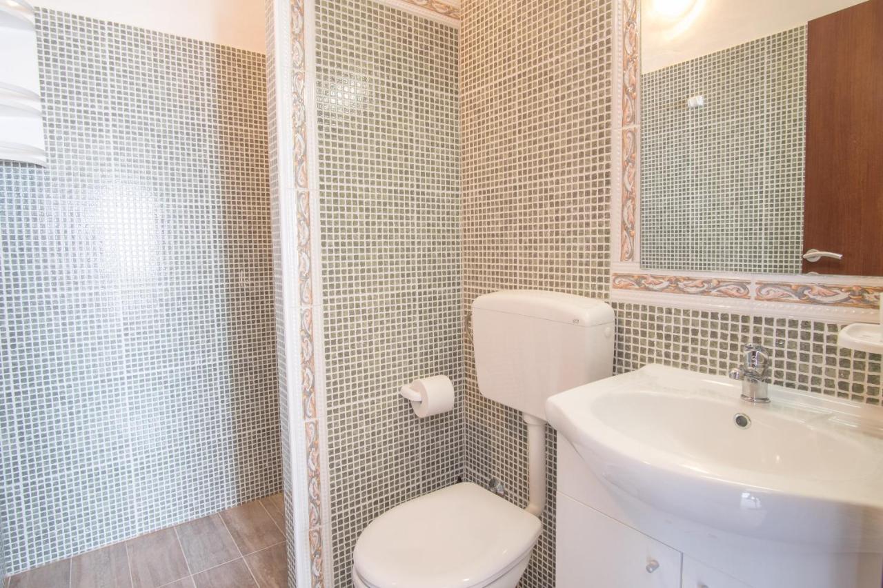 Linardići Villa Dijana East מראה חיצוני תמונה
