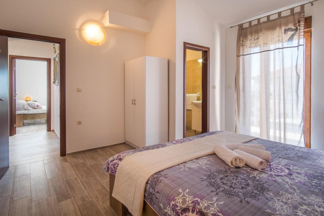 Linardići Villa Dijana East מראה חיצוני תמונה