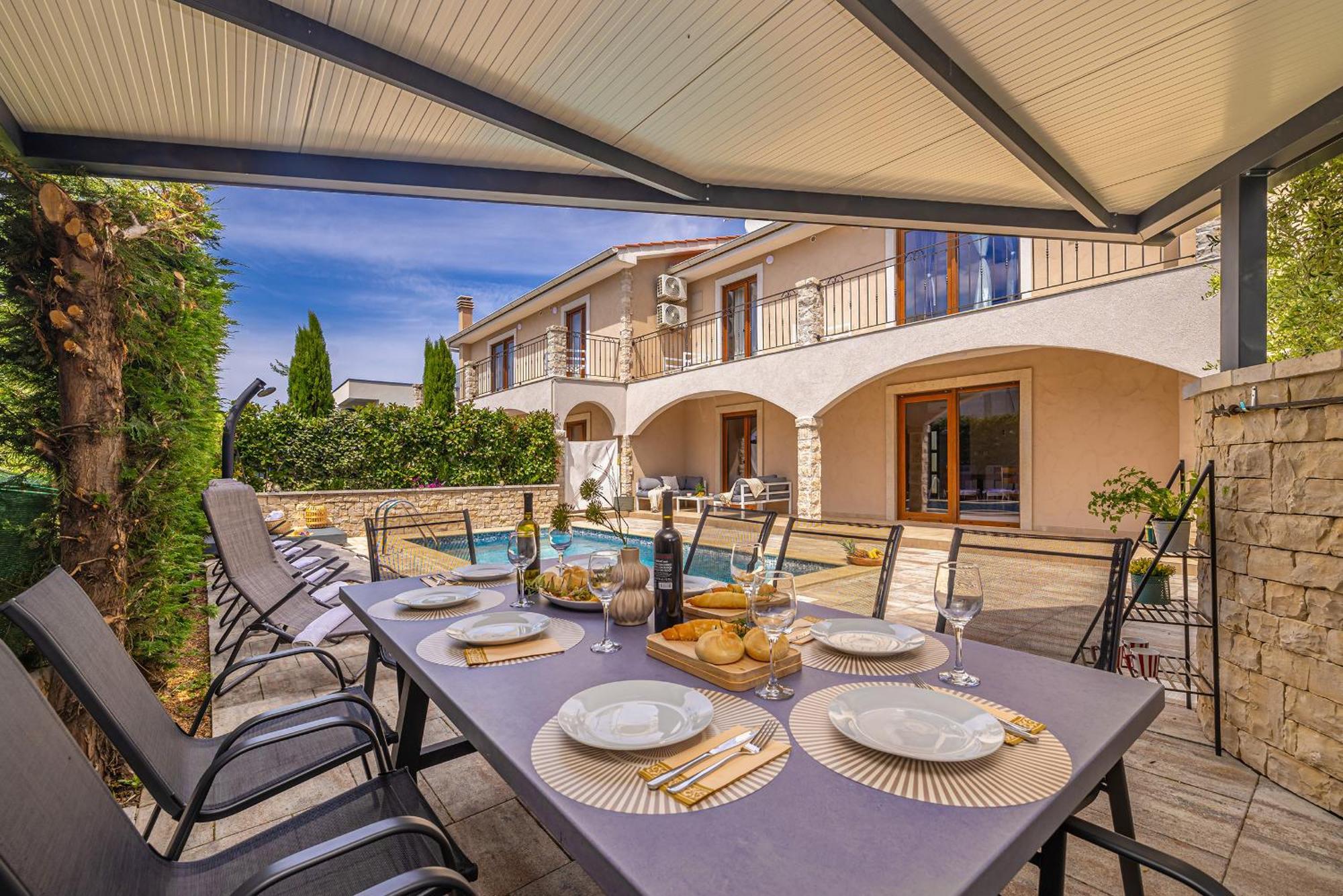 Linardići Villa Dijana East מראה חיצוני תמונה